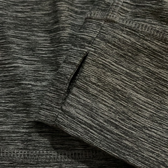 Women’s Old Navy Active quarter zip - Picture 2 of 4